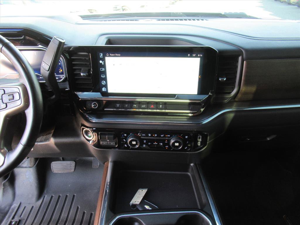 Used 2024 Chevrolet Silverado 2500 High Country w/ Technology Package AWD/4WD image 21
