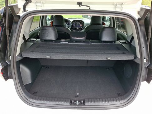 Used 2023 Kia Soul GT-Line w/ GT-Line Technology Package FWD image 28