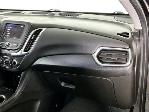 Used 2020 Chevrolet Equinox LT image 16