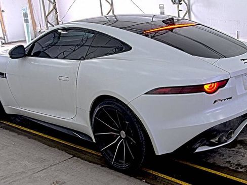 Used 2018 Jaguar F-TYPE R image 3