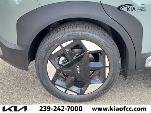 New 2027 Kia Seltos S FWD image 9