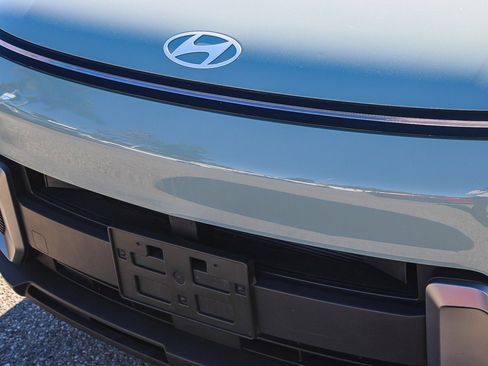 Used 2025 Hyundai Kona SEL image 6