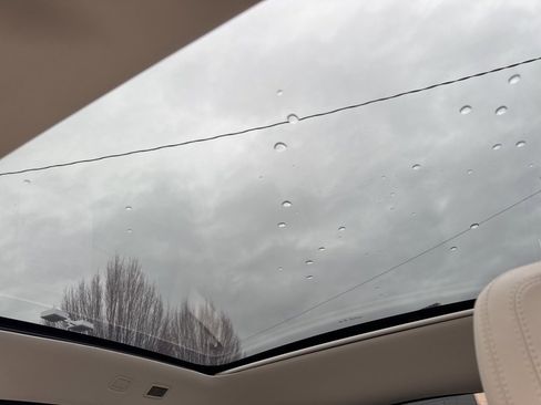 Used 2019 Jaguar E-PACE SE image 41