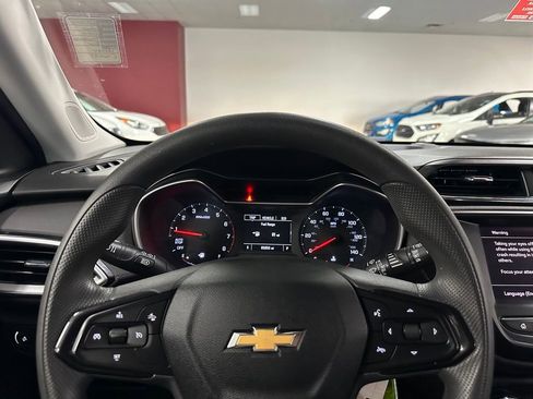 Used 2021 Chevrolet TrailBlazer LS image 17