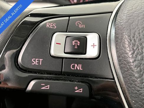 Used 2022 Volkswagen Passat 2.0T SE image 27