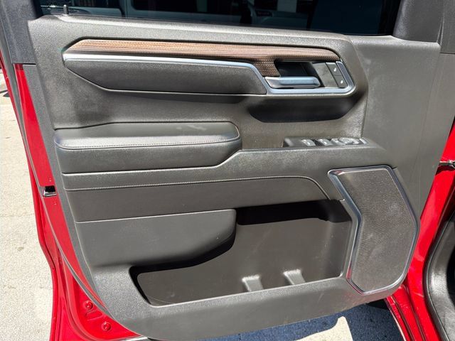 Used 2022 Chevrolet Silverado 1500 LT AWD/4WD image 16