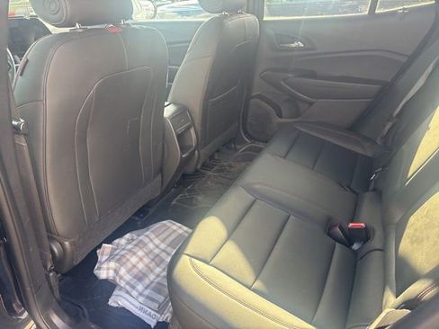 Certified 2025 Chevrolet Trax RS w/ Sunroof Package image 7