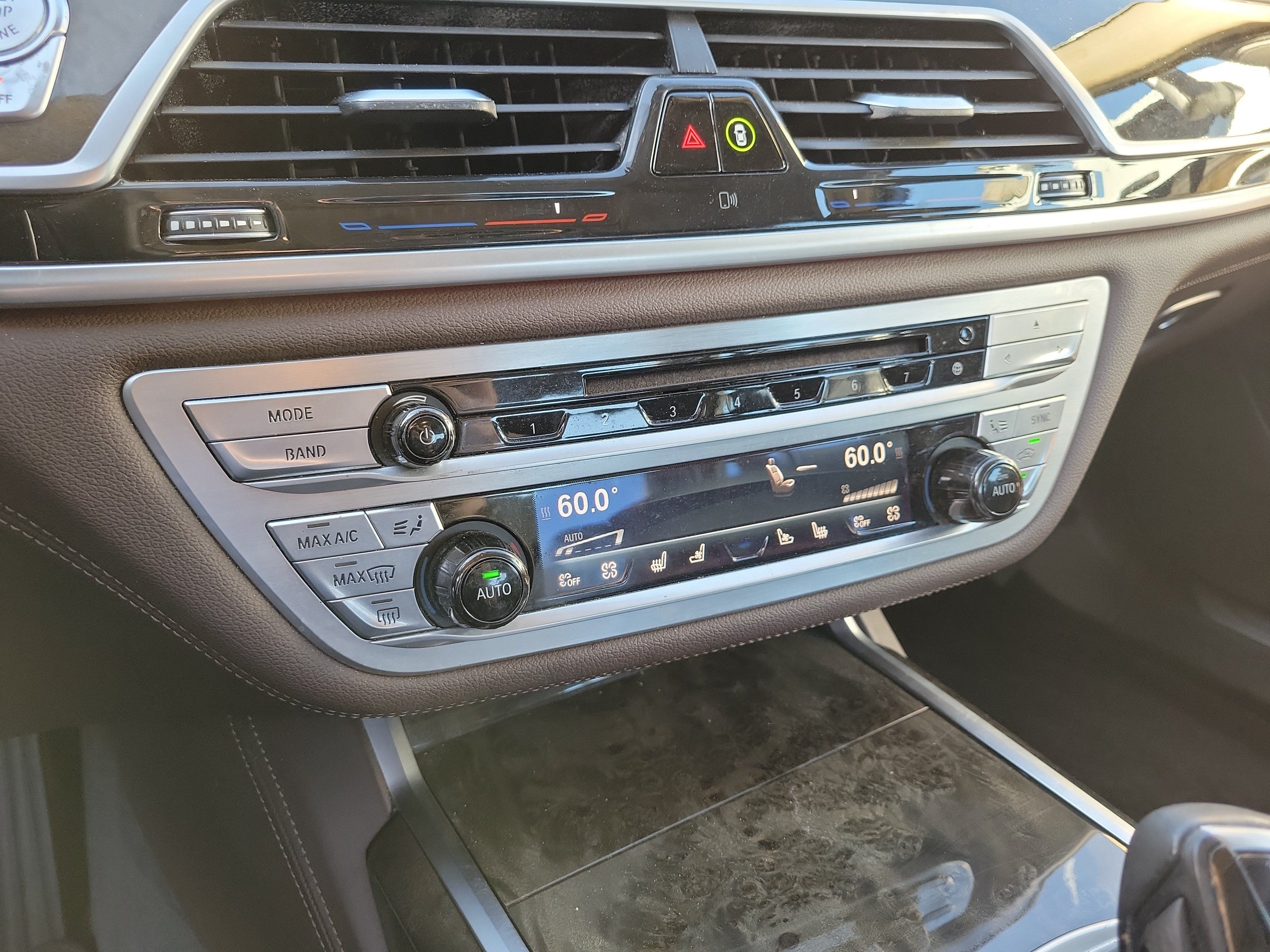 Used 2016 BMW 740i RWD image 21