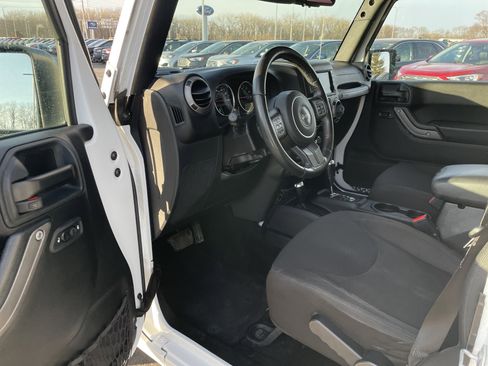 Used 2017 Jeep Wrangler Unlimited Sport w/ Quick Order Package 24S image 13