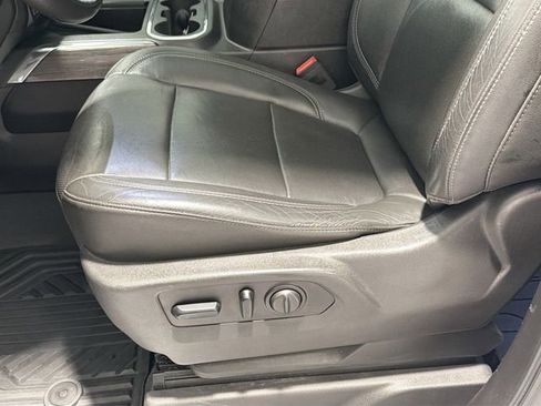 Used 2019 Chevrolet Silverado 1500 LTZ w/ LTZ Premium Package AWD/4WD image 18