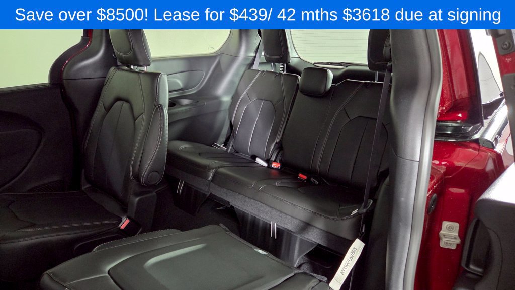 New 2026 Chrysler Pacifica Select w/ S Appearance Package FWD image 29