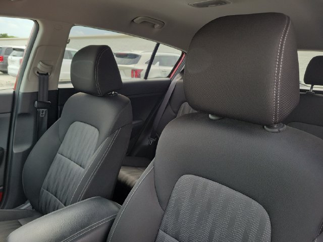 Used 2021 Kia Sportage LX FWD image 17