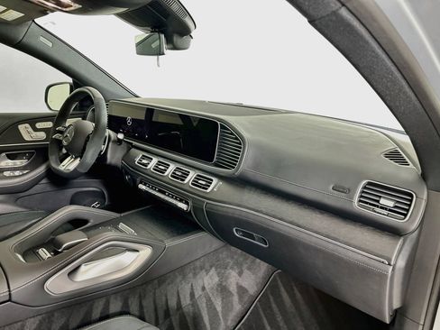 Used 2025 Mercedes-Benz GLE 53 AMG 4MATIC Coupe image 32