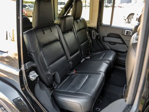 Used 2021 Jeep Wrangler Unlimited Sahara image 47