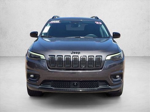 Used 2023 Jeep Cherokee Altitude Lux AWD/4WD image 2