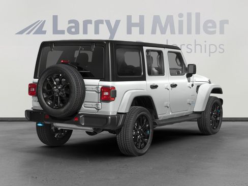 Used 2023 Jeep Wrangler Unlimited Rubicon 4xe w/ Cold Weather Group image 2