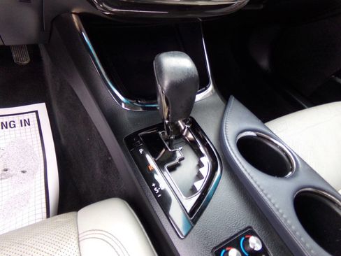 Used 2014 Toyota Avalon Limited image 12