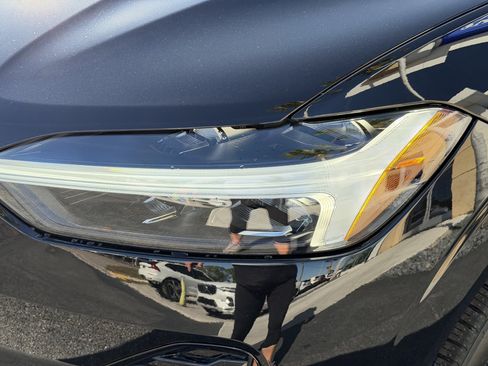 New 2026 Volvo XC60 B5 Core image 9