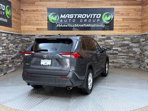 Used 2021 Toyota RAV4 XLE AWD/4WD image 10
