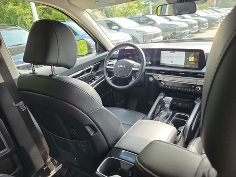 Certified 2024 Kia Telluride S AWD/4WD image 13
