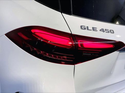 New 2026 Mercedes-Benz GLE 450 4MATIC image 5