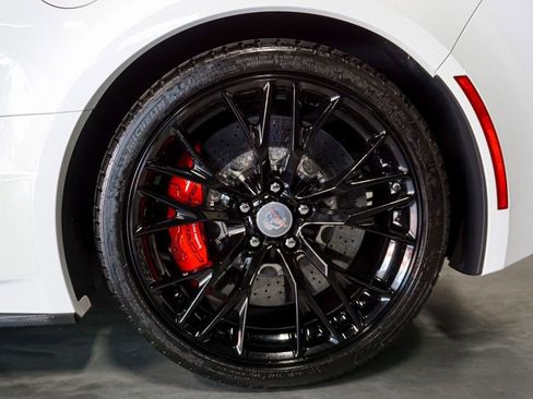 Used 2019 Chevrolet Corvette Z06 w/ Z07 Performance Package image 48