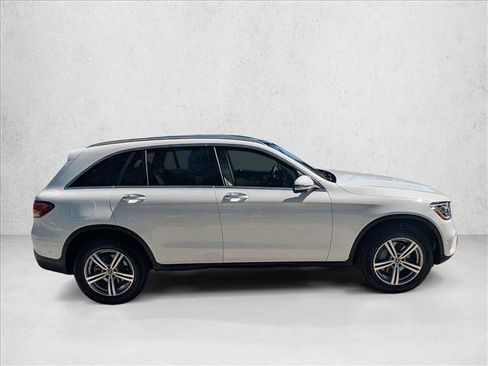 Used 2022 Mercedes-Benz GLC 300 image 4