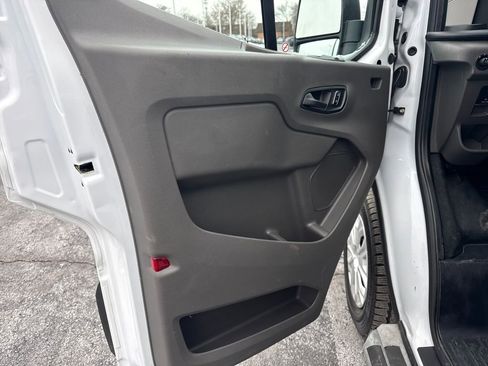 Used 2024 Ford Transit 250 Low Roof w/ Exterior Upgrade Package image 29