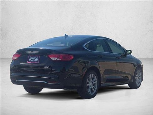Used 2016 Chrysler 200 Limited w/ Anniversary Edition FWD image 5