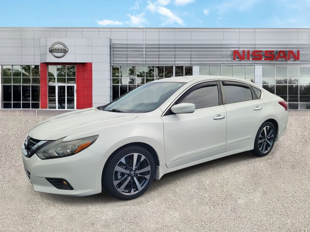 Certified 2017 Nissan Altima 2.5 SR FWD image 6