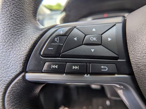 Used 2024 Nissan Altima 2.5 SV FWD image 24
