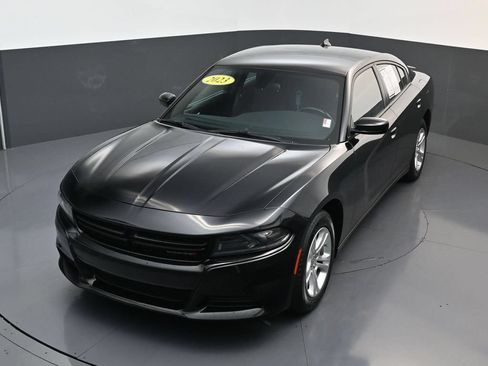 Used 2023 Dodge Charger SXT RWD image 23