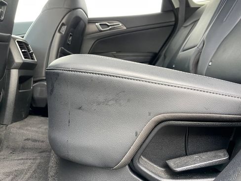Used 2025 Kia Sportage EX AWD/4WD image 40