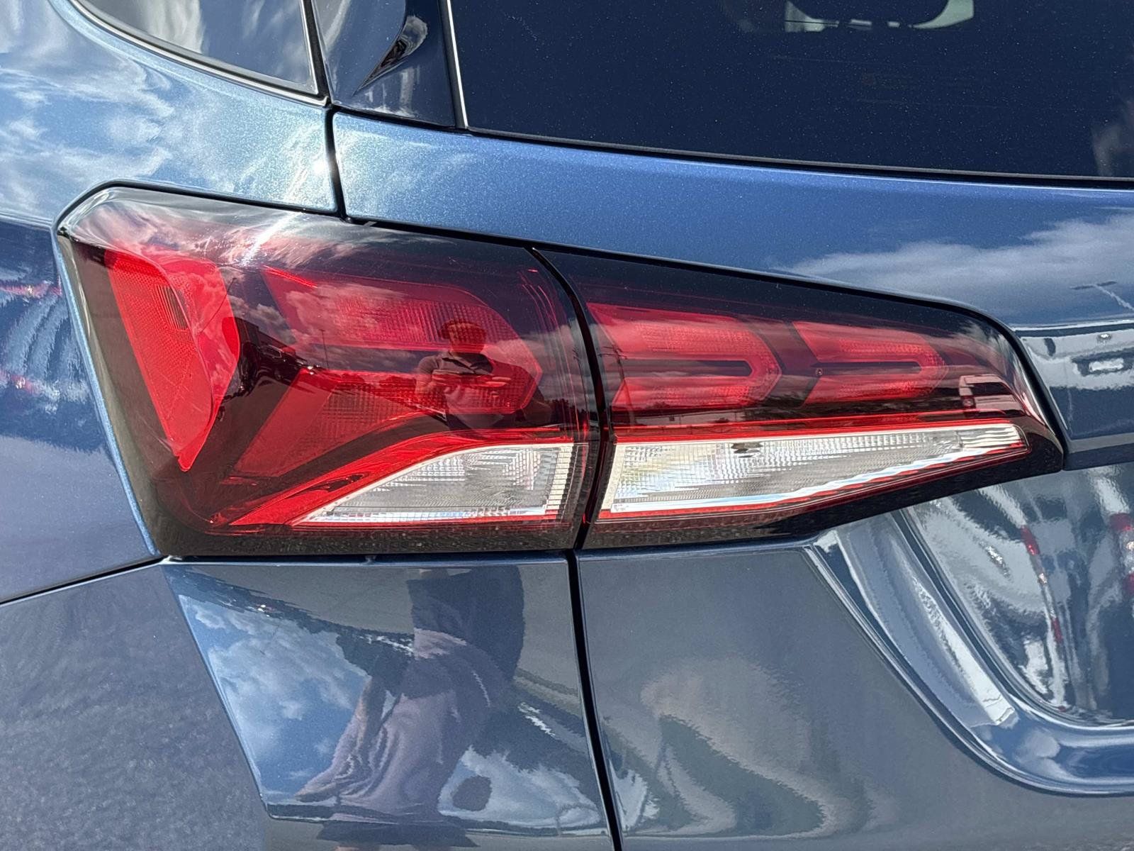 Used 2024 Chevrolet Equinox LT FWD image 11