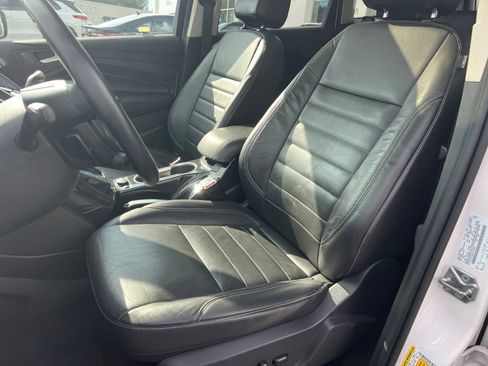 Used 2016 Ford Escape Titanium FWD image 23