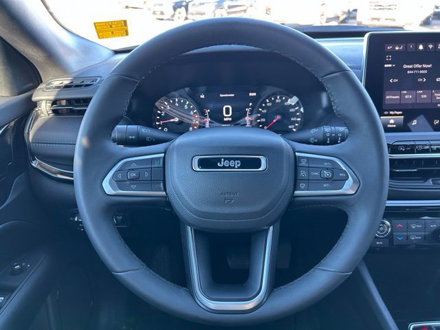 Used 2026 Jeep Compass Limited AWD/4WD image 20