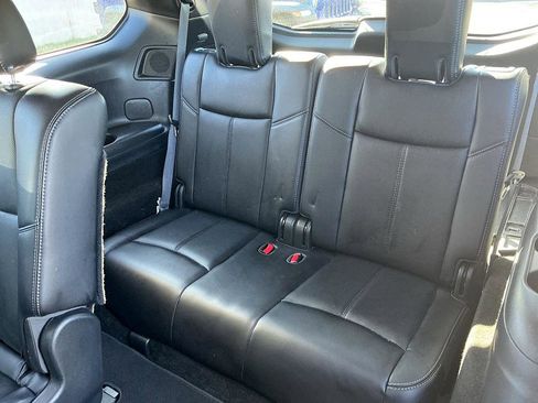 Used 2019 Nissan Pathfinder Platinum w/ Cargo Package image 30