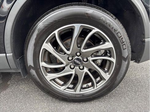 Used 2020 Lincoln Corsair Sport Utility 4D w/ Equipment Group 101A image 23