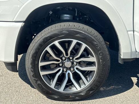 Used 2025 RAM 1500 Limited w/ Body Color Bumper Group AWD/4WD image 23