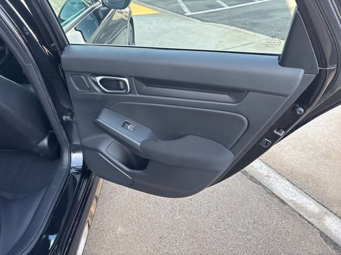 Used 2022 Honda Civic Sport image 9