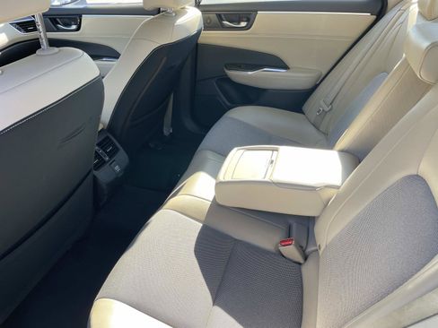 Used 2018 Honda Clarity Plug-In Hybrid image 19