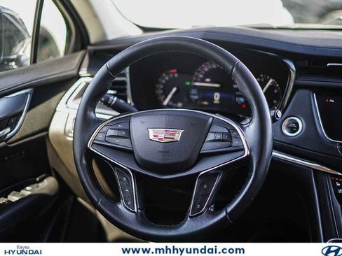 Used 2019 Cadillac XT5 Premium Luxury FWD image 16
