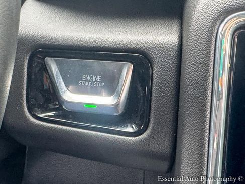 Used 2025 GMC Yukon Denali image 16