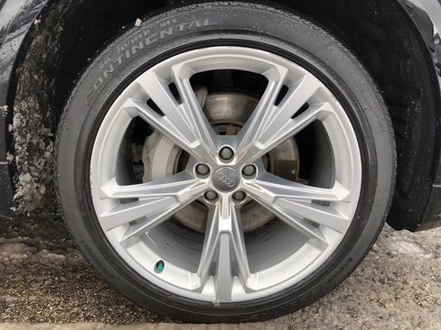 Used 2019 Audi Q8 Premium w/ Convenience Package image 9