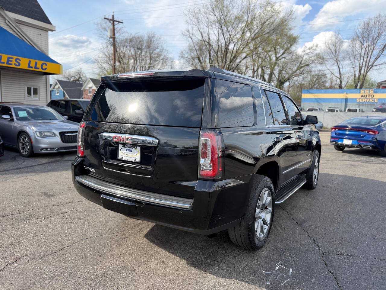 Used 2016 GMC Yukon Denali AWD/4WD image 8