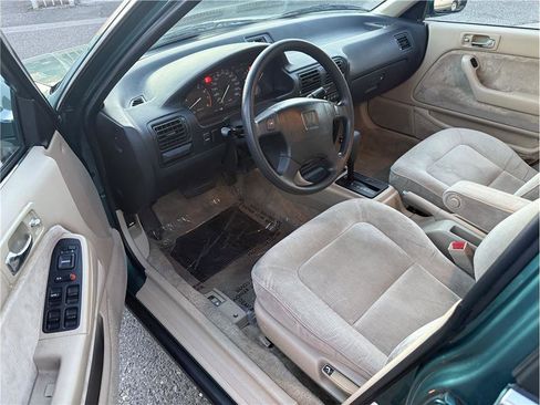 Used 1992 Honda Accord LX image 10