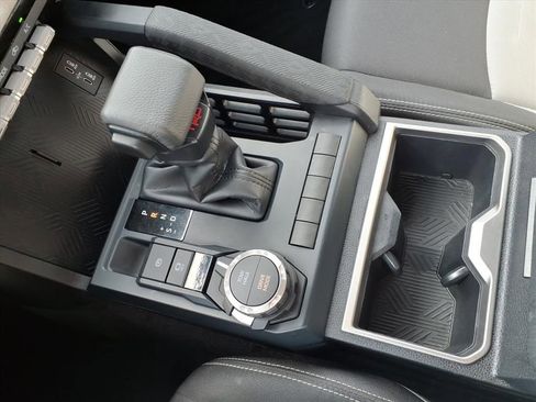 Used 2025 Toyota Tacoma TRD Sport AWD/4WD image 26