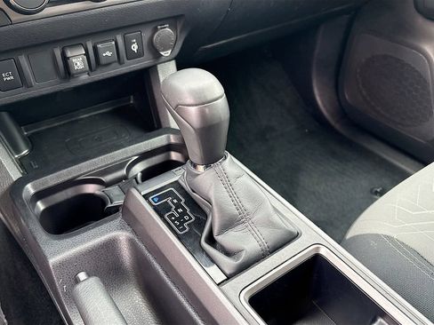 Used 2023 Toyota Tacoma TRD Sport AWD/4WD image 17
