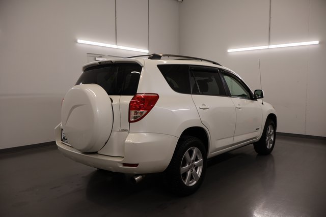 Used 2007 Toyota RAV4 Limited AWD/4WD image 2
