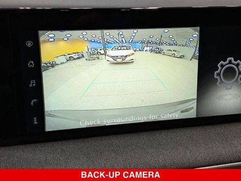 Certified 2025 Nissan Kicks SV w/ SV Premium Package AWD/4WD image 26